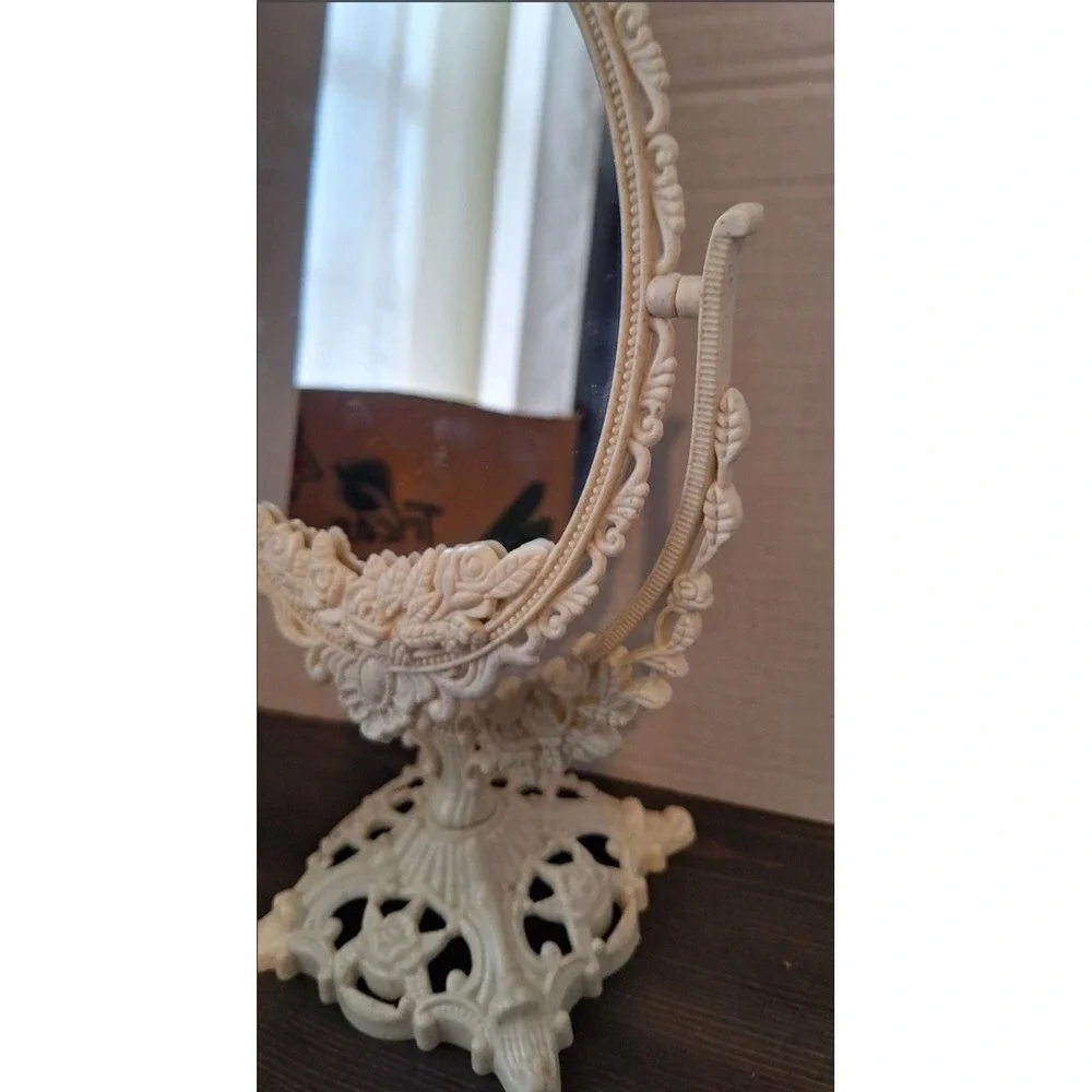 Vintage-style double-sided rotating Vanity Mirror Plastic Ornate Table Top